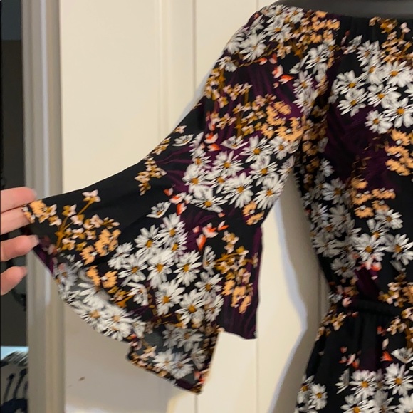 Off shoulder shorts romper - Picture 2 of 3